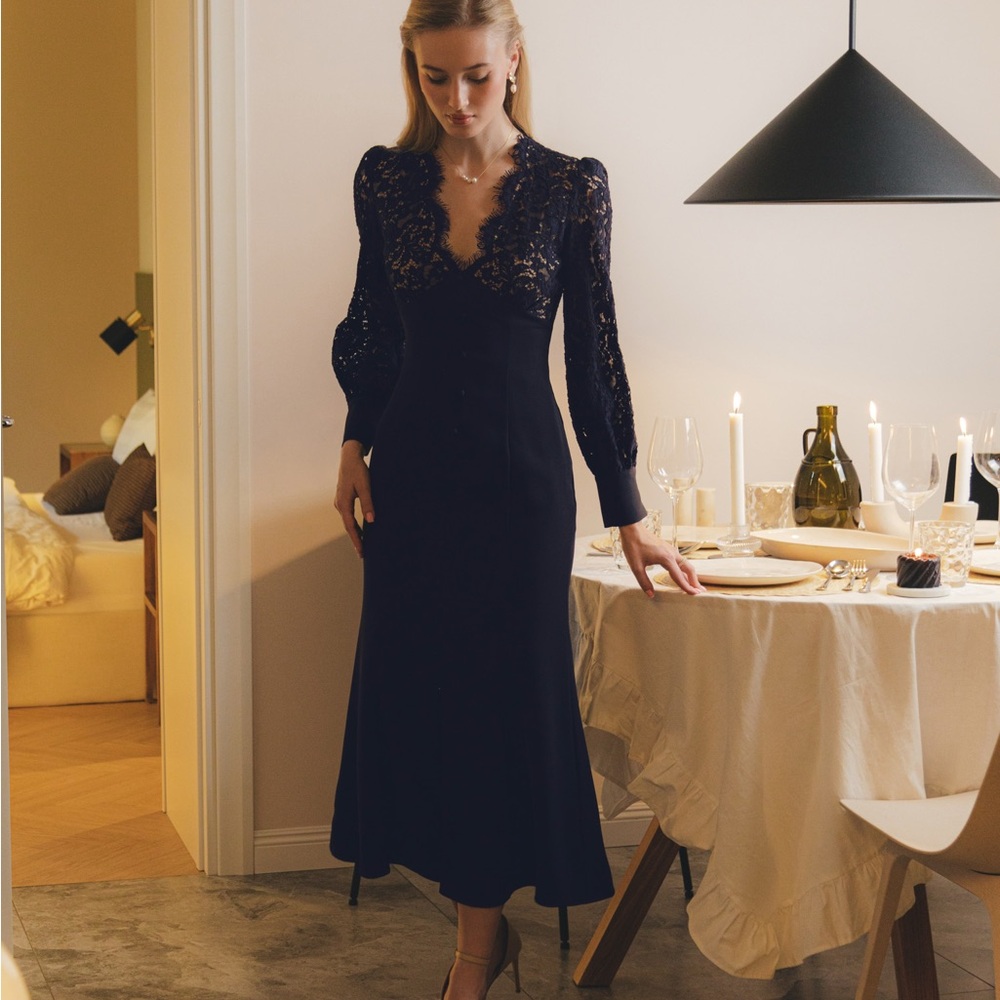 Elegant Black Lace Long Sleeve Dress